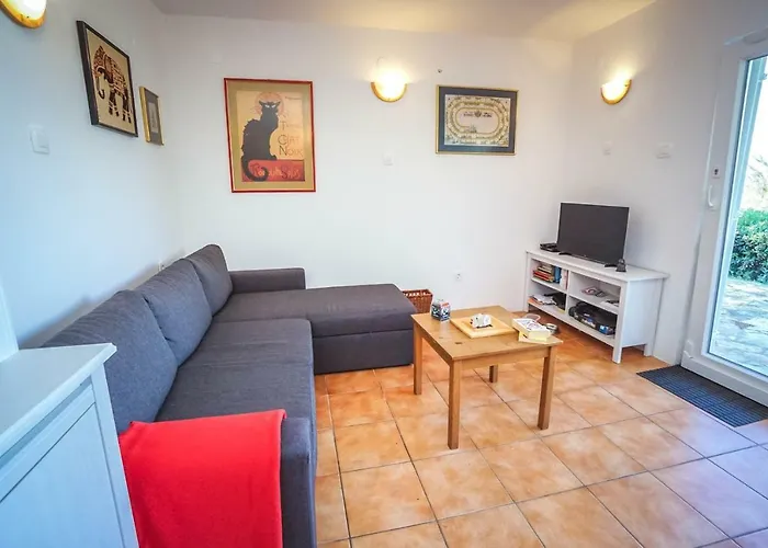 House Lucy Feriehus Crveni Vrh