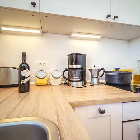 House Lucy צרבני ורך